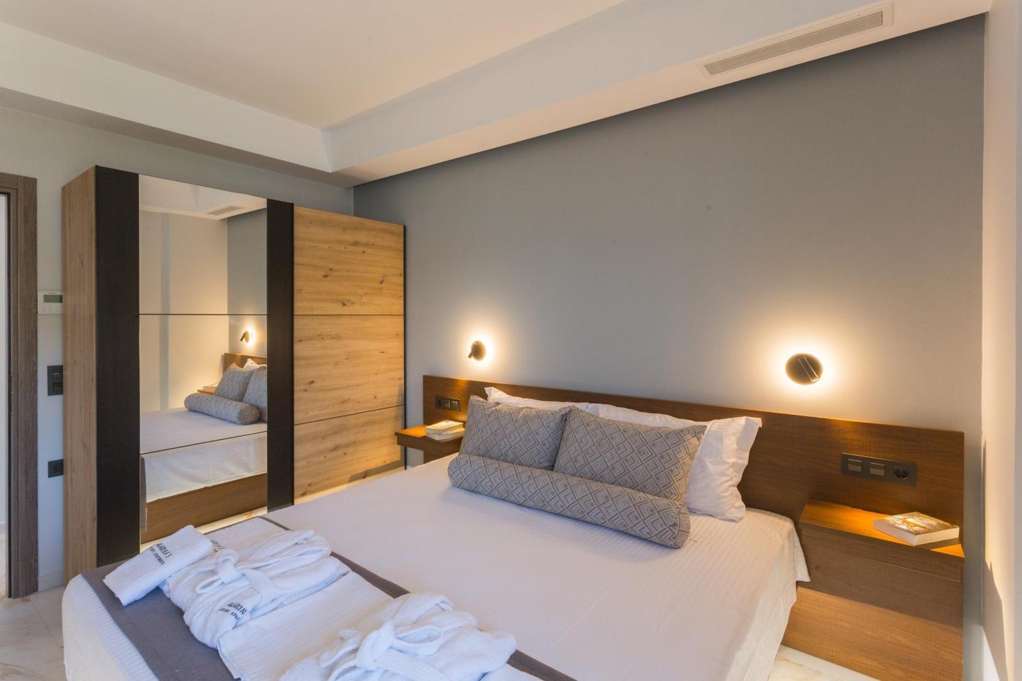 Marina Apartments Kardhamili Esterno foto