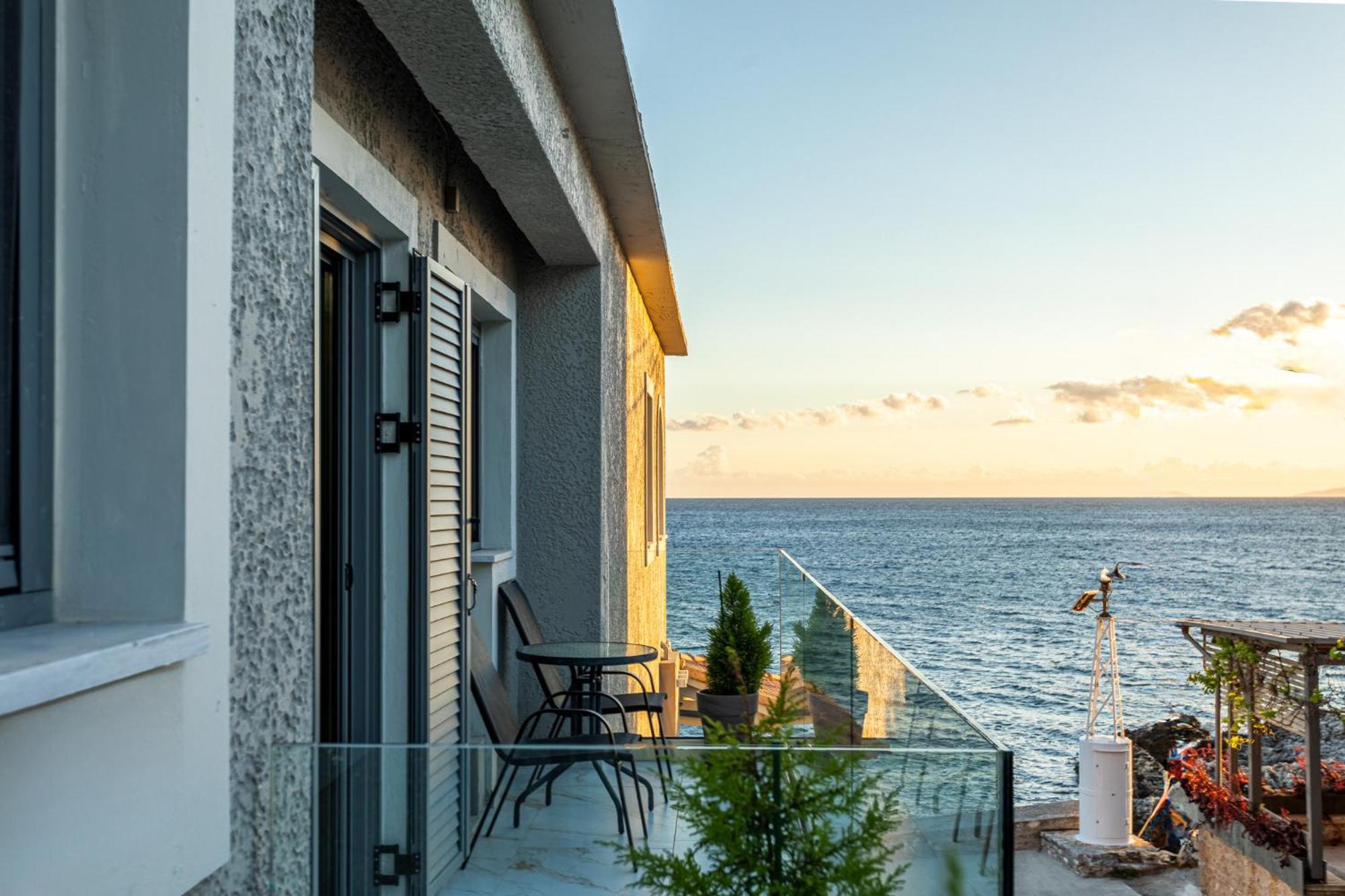 Marina Apartments Kardhamili Esterno foto